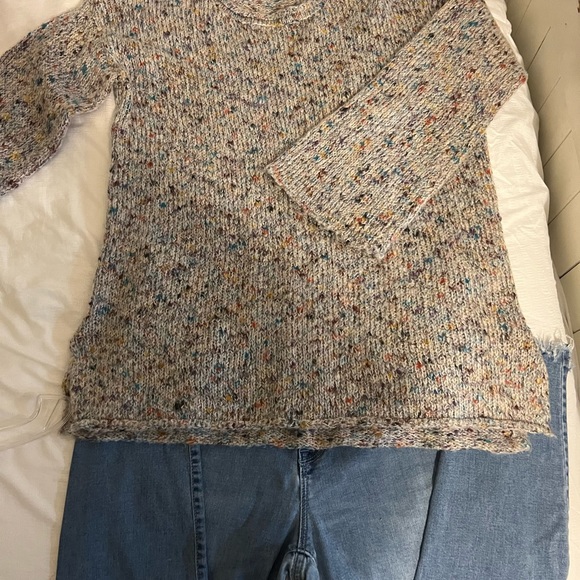 She + Sky multicolor sweater USED
Jeans not included - Picture 5 of 7